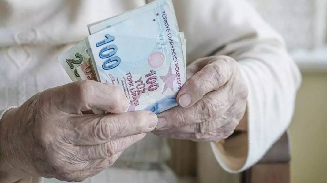 16 milyon emekliye ödemeler yatacak 'Hemen hesapları kontrol edin' 2